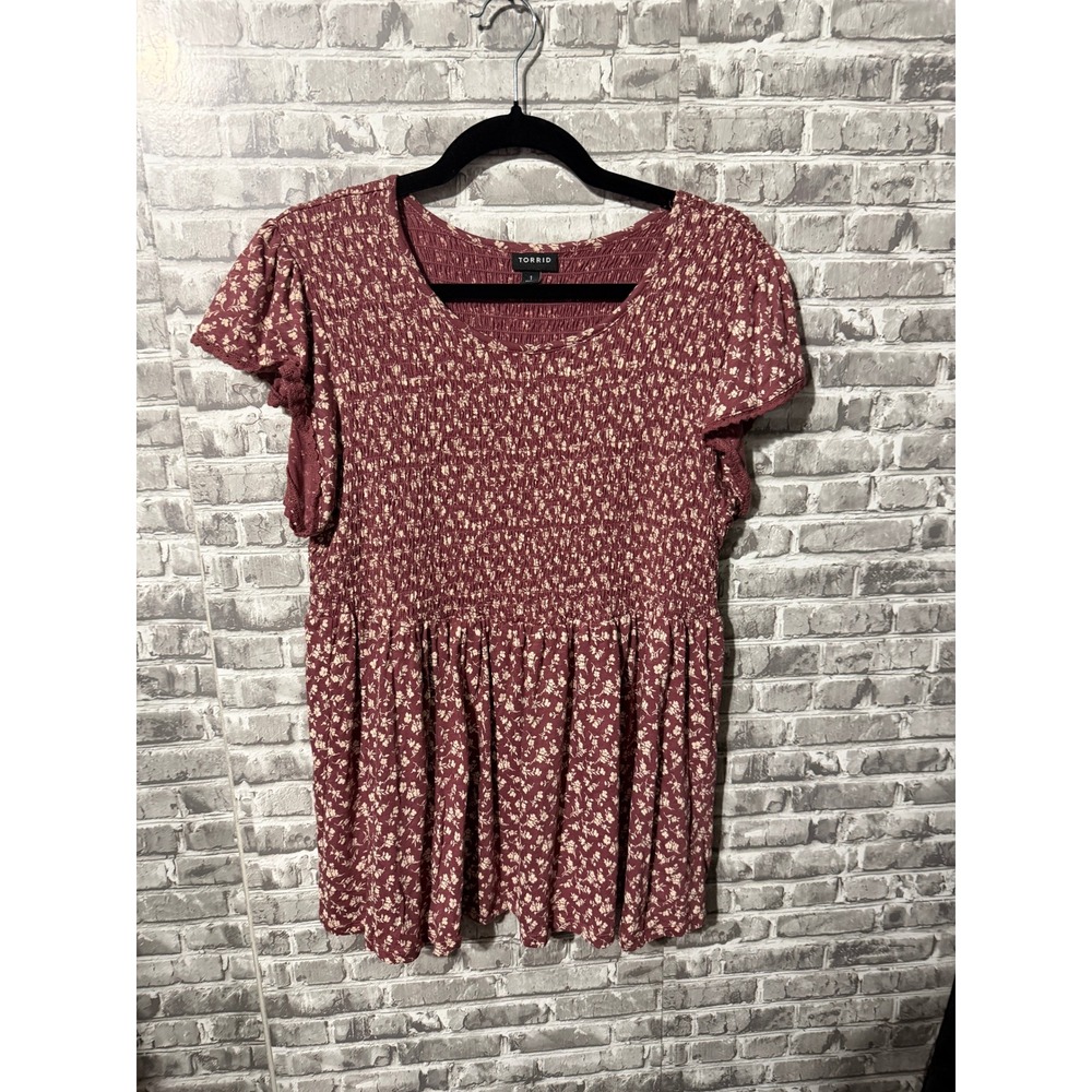 Torrid Burgundy Floral Smocked Babydoll Top Short Sleeve Lace Trim Size 1 Plus